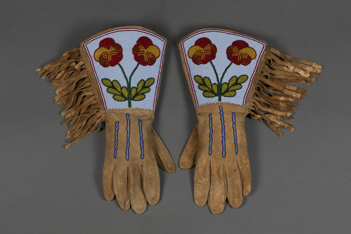 gauntlet  glove