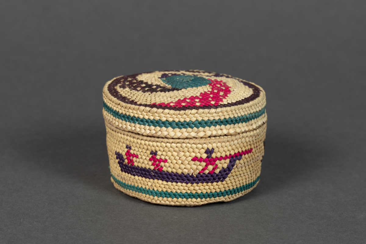 basket with lid