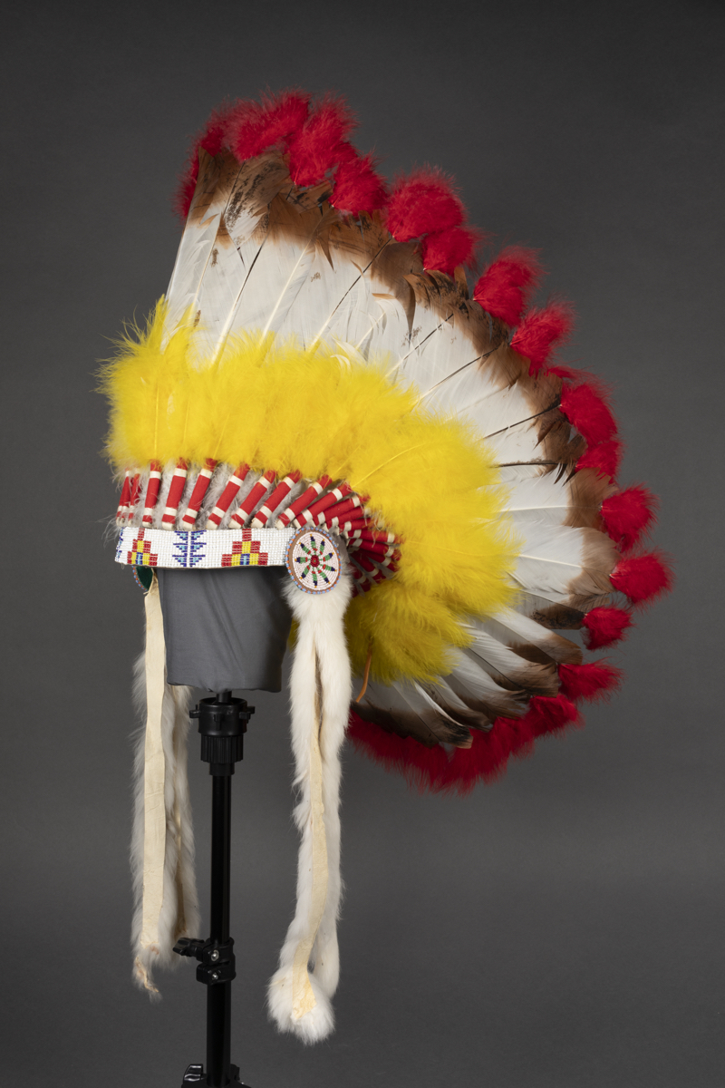 headdress
head dress