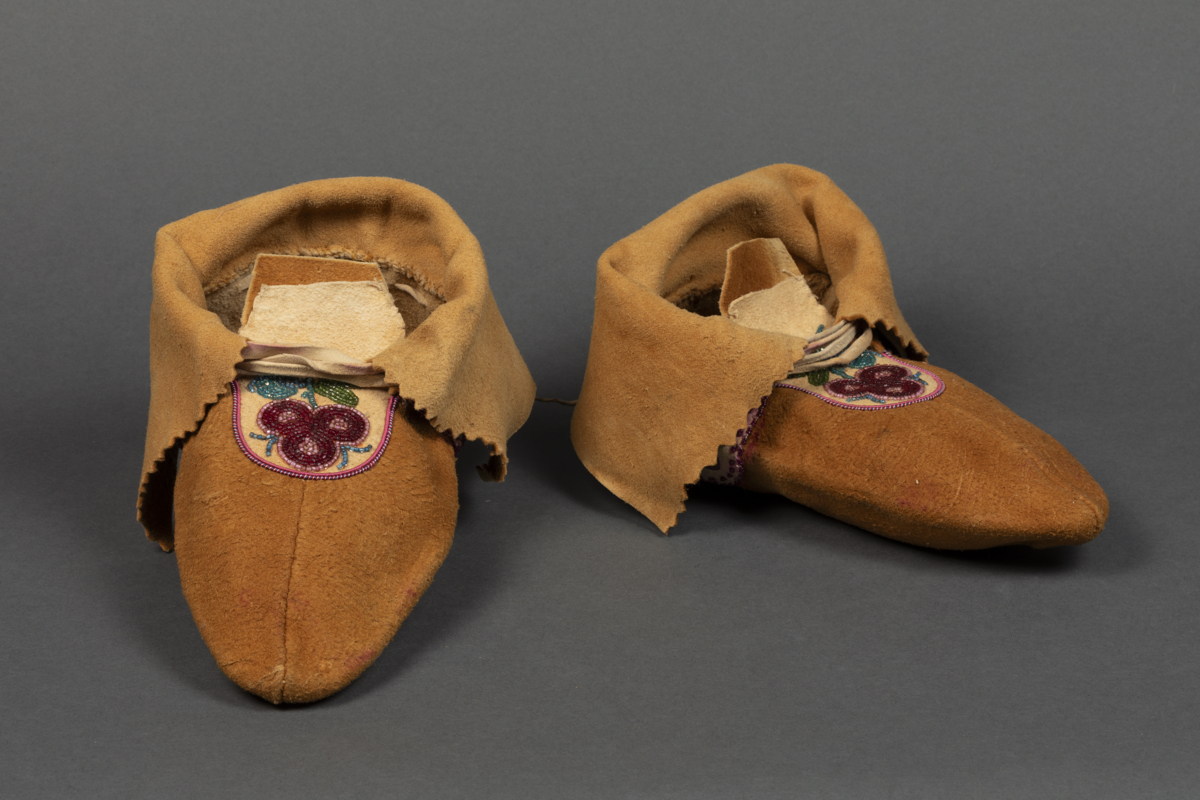 Beaded moccasin | Indigenous Cultural Heritage Collection