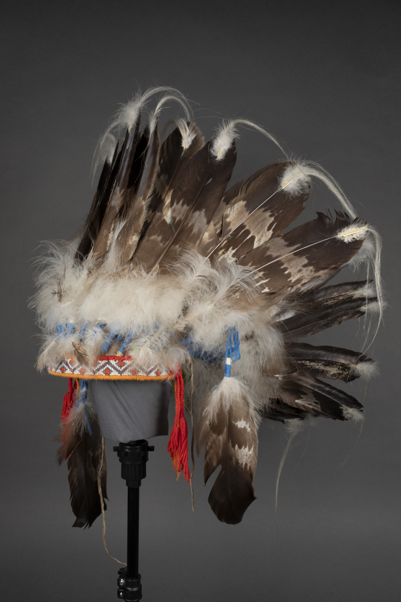 headdress
head dress