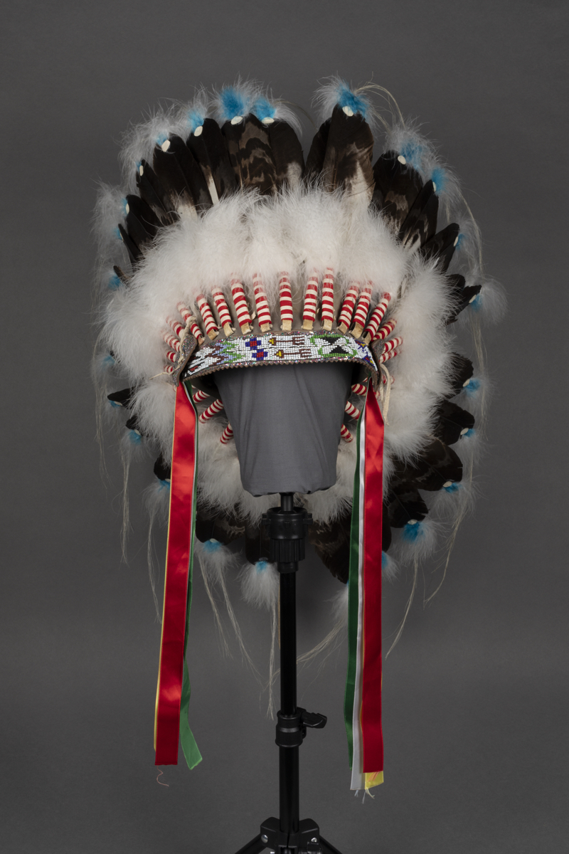 headdress
head dress