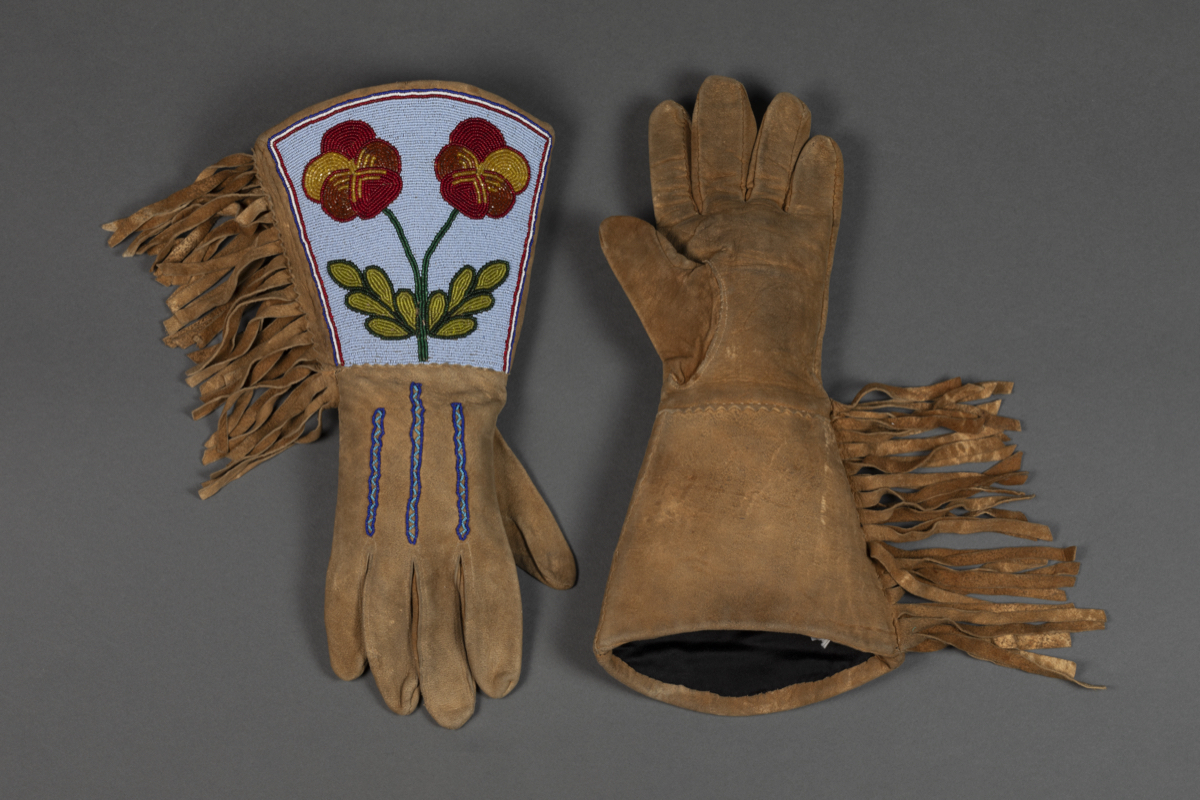 gauntlet  glove