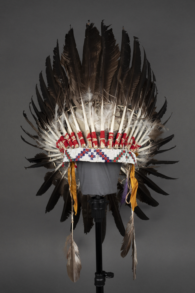 headdress
head dress