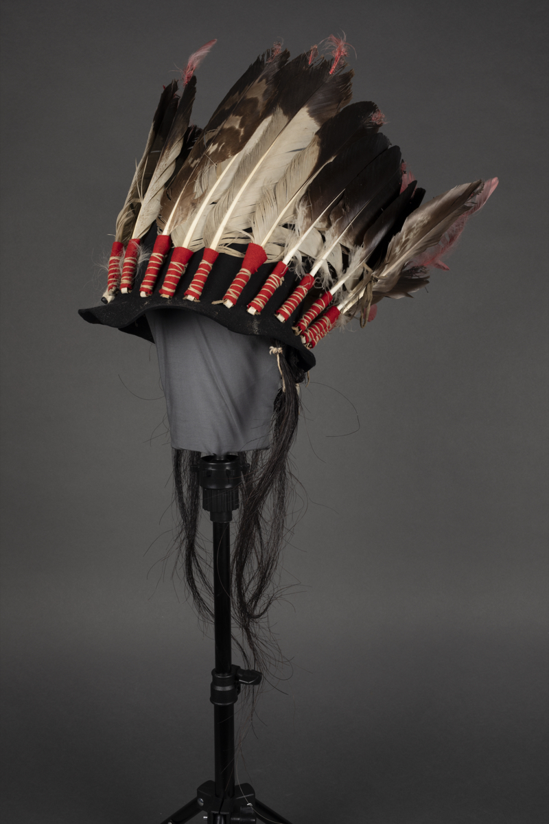 headdress
head dress