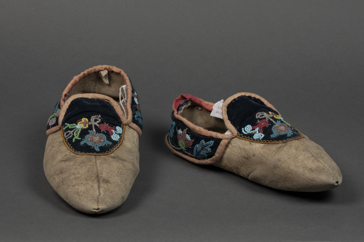 beaded moccasin embroidery