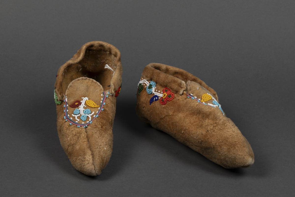 beaded moccasin embroidery