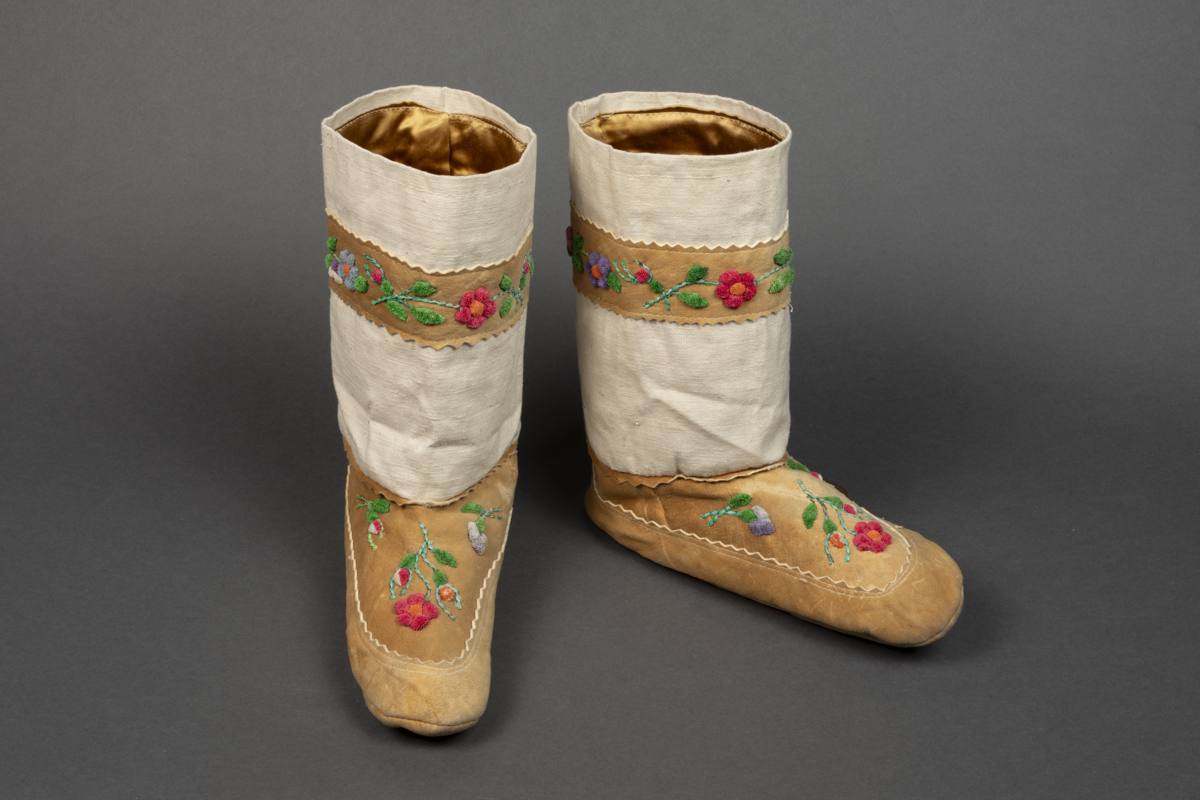 Mukluk  Mukluks